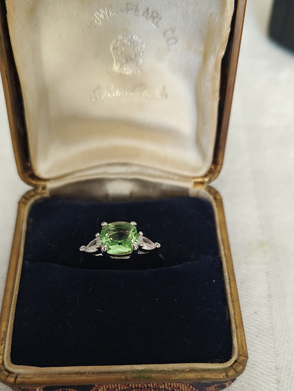 Beautiful 925 Sterling Silver Light Green Zirconia Ring